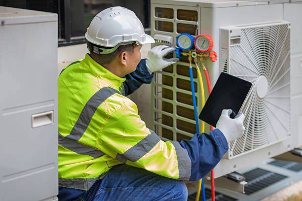 Professional Hvac Installation technician working in Burnet, TX